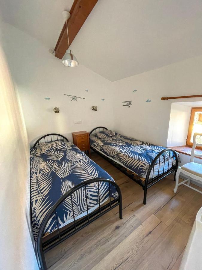 Ferme Robin Bed and Breakfast Marsaz Buitenkant foto